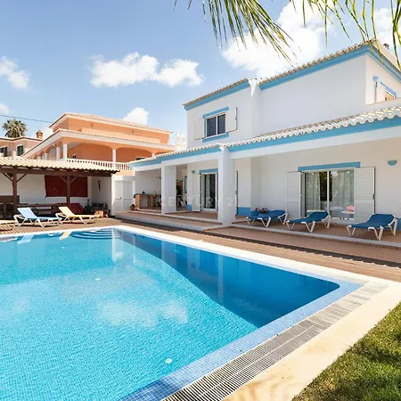 بيت ضيافة Casa Azul لاغوس